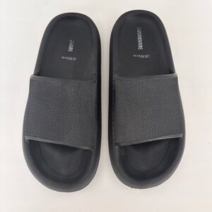 CUSHIONAIRE Feather Cloud Slides Sz 10